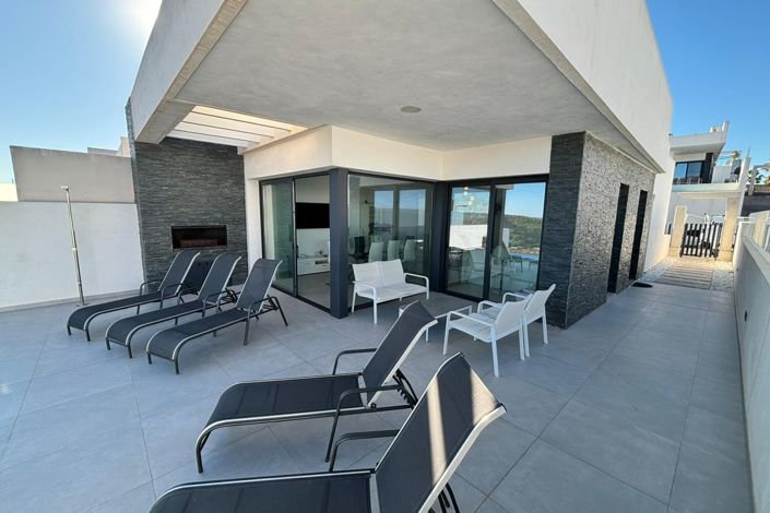 Image No.12-3 Bed Villa for sale