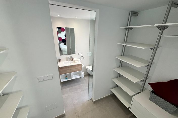 Image No.18-3 Bed Villa for sale