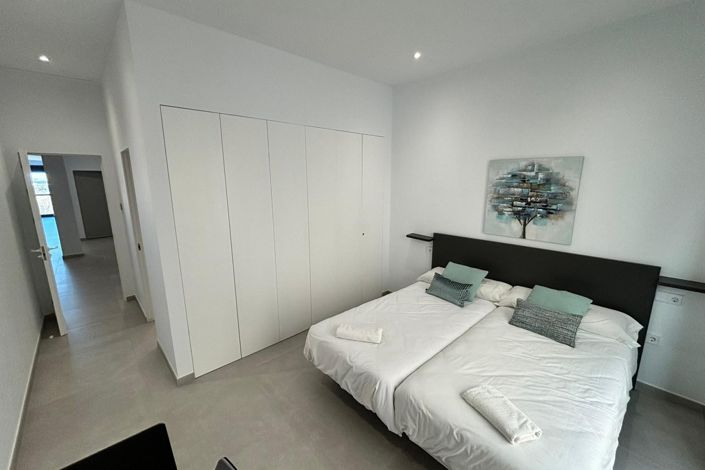 Image No.22-3 Bed Villa for sale