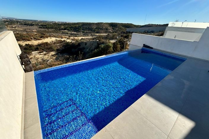 Image No.24-3 Bed Villa for sale