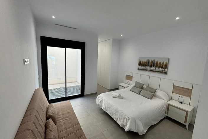 Image No.28-3 Bed Villa for sale