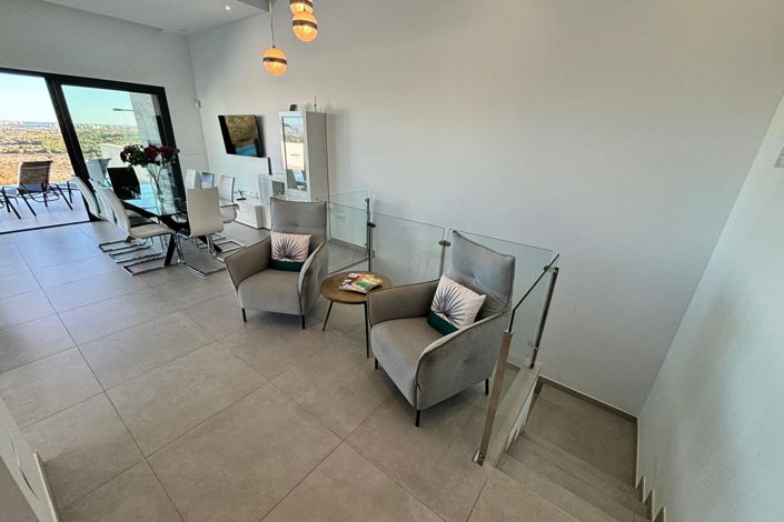 Image No.8-3 Bed Villa for sale