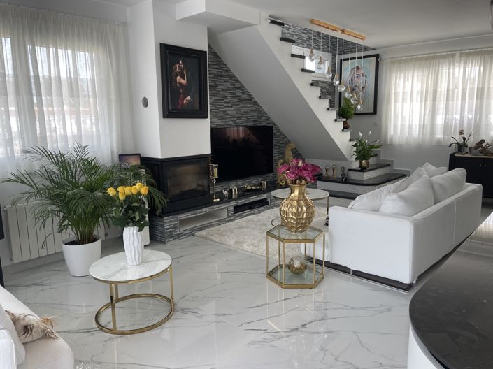 Image No.8-4 Bed Villa for sale