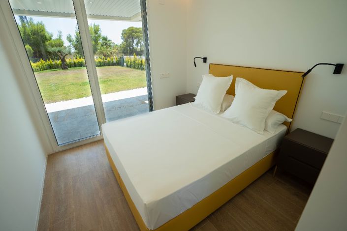 Image No.20-3 Bed Apartment for sale