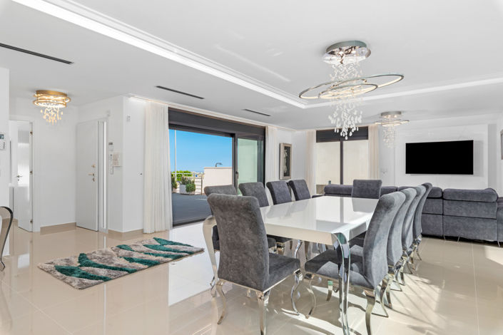 Image No.5-5 Bed Villa for sale