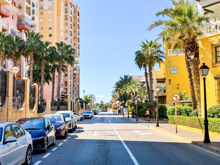 Image No.42-3 Bed Apartment for sale