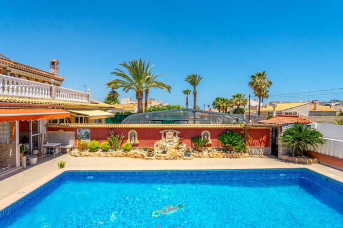 Image No.1-Villa de 5 chambres à vendre à Cabo Roig