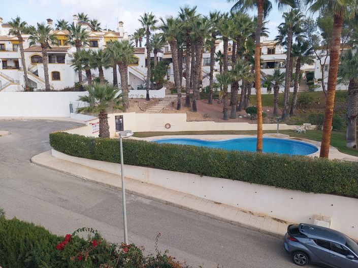 Image No.21-3 Bed Townhouse for sale