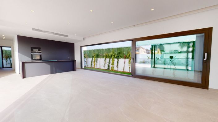 Image No.8-3 Bed Villa for sale