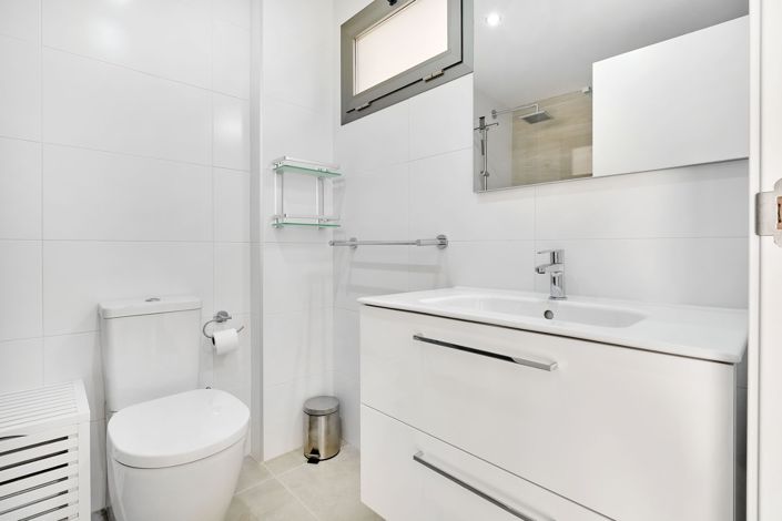 Image No.30-2 Bed Apartment for sale