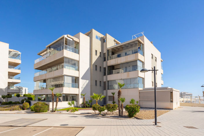 Image No.1-4 Bed Apartment for sale