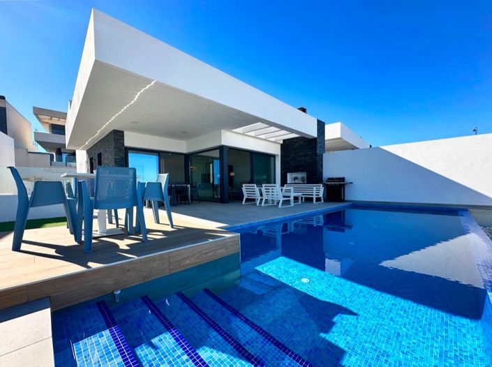 Image No.3-3 Bed Villa for sale