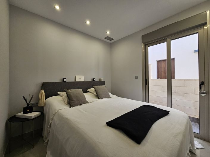 Image No.6-3 Bed Villa for sale