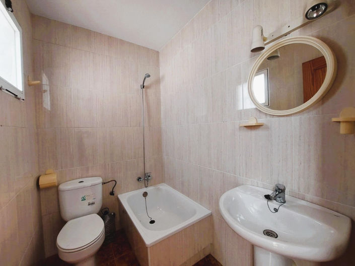 Image No.17-3 Bed Townhouse for sale