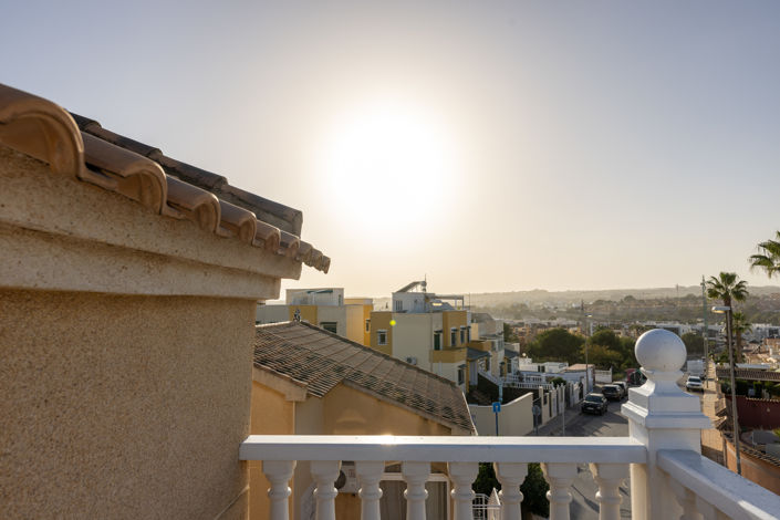 Image No.30-3 Bed Villa for sale