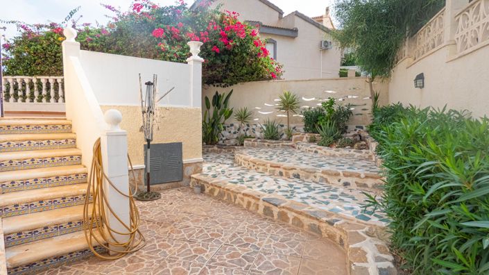 Image No.12-5 Bed Villa for sale