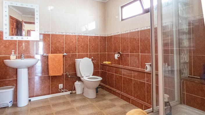 Image No.25-5 Bed Villa for sale