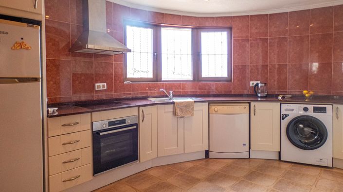 Image No.30-5 Bed Villa for sale