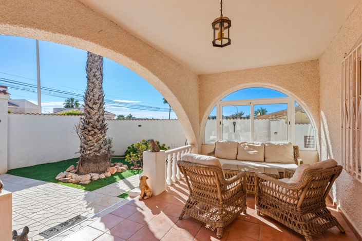 Image No.2-Villa de 5 chambres à vendre à Ciudad Quesada