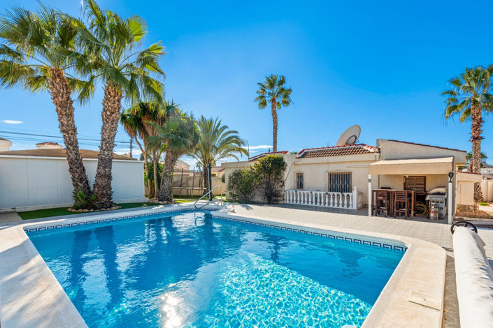 Image No.40-Villa de 5 chambres à vendre à Ciudad Quesada