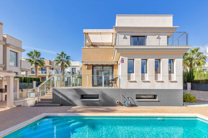 Image No.1-Villa de 5 chambres à vendre à La Zenia