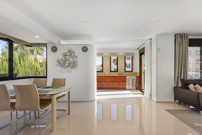 Image No.7-5 Bed Villa for sale