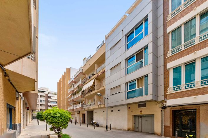 Image No.1-3 Bed Penthouse for sale