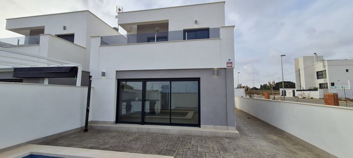 Image No.10-3 Bed Villa for sale