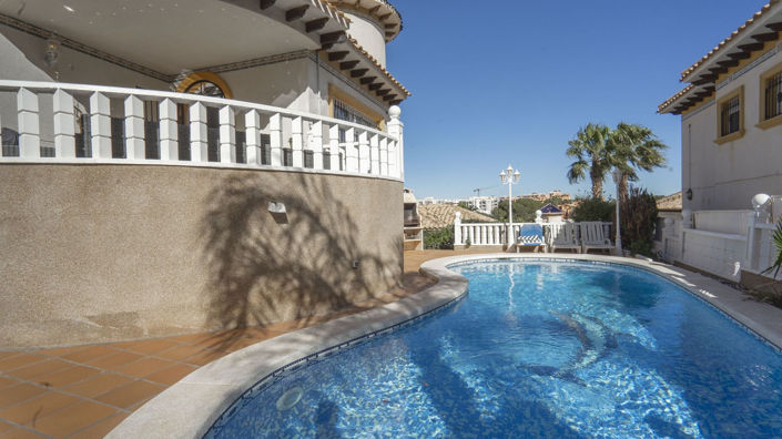 Image No.2-Villa de 4 chambres à vendre à Villamartin