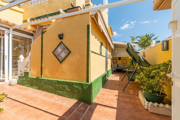 Image No.1-2 Bed Townhouse for sale