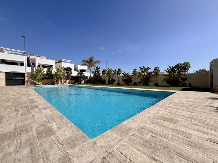 Image No.1-3 Bed Apartment for sale