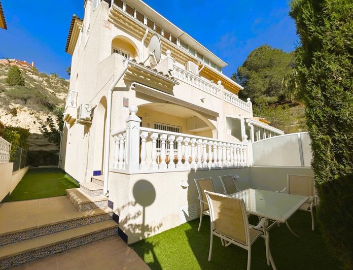 Image No.1-2 Bed Townhouse for sale