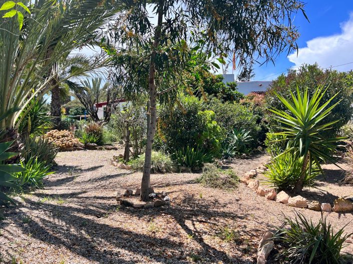 Image No.28-2 Bed Country House for sale