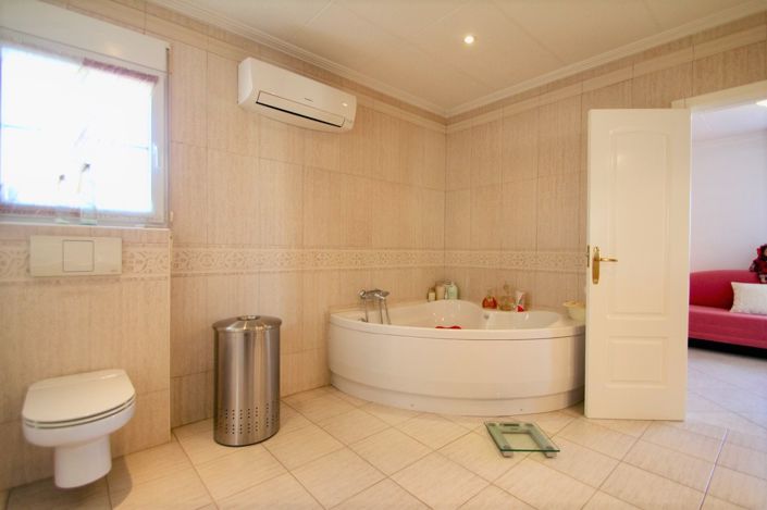 Image No.17-Villa de 4 chambres à vendre à Villamartin