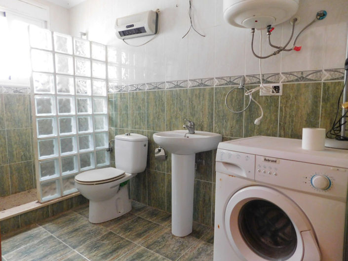 Image No.12-3 Bed Villa for sale