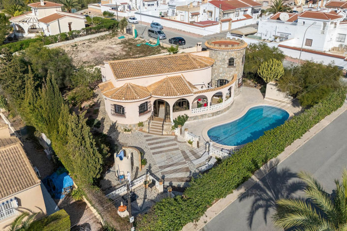 Image No.1-Villa de 4 chambres à vendre à Ciudad Quesada