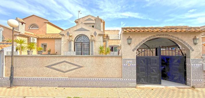 Image No.1-3 Bed Townhouse for sale