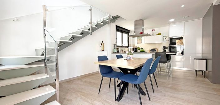 Image No.3-3 Bed Villa for sale