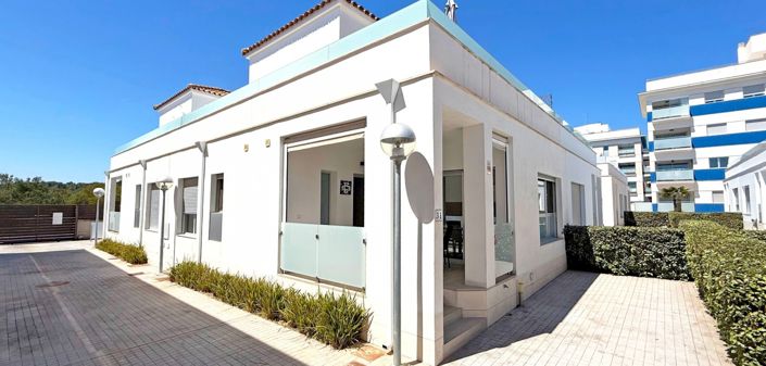 Image No.1-3 Bed Villa for sale