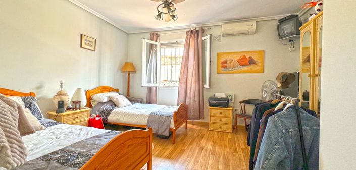 Image No.33-6 Bed Villa for sale