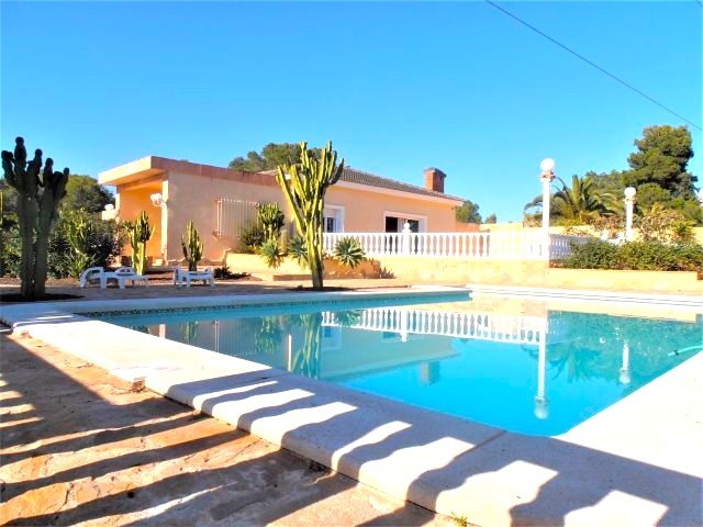 Image No.1-Villa de 4 chambres à vendre à Villamartin