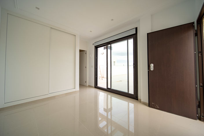 Image No.24-3 Bed Villa for sale