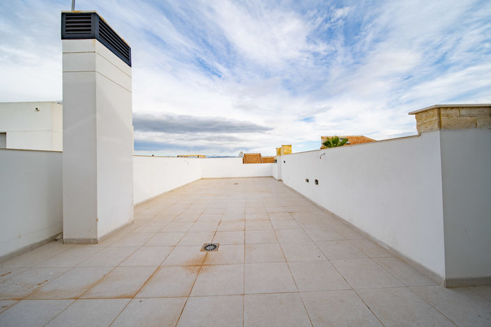 Image No.29-3 Bed Villa for sale