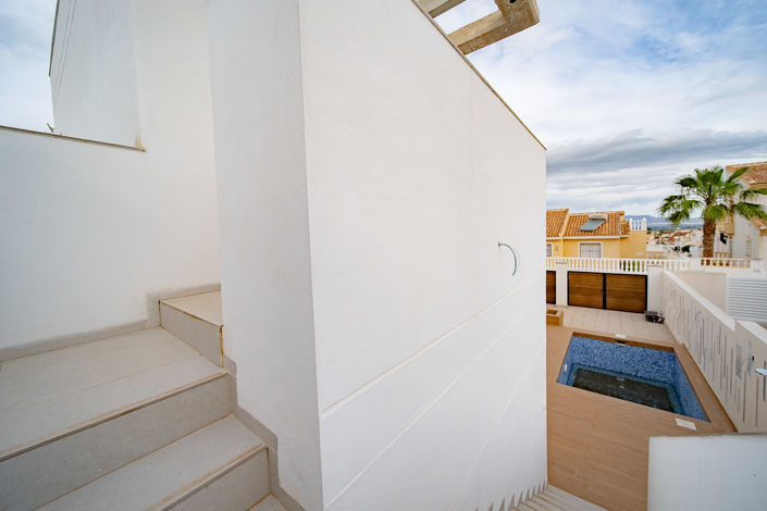 Image No.35-3 Bed Villa for sale