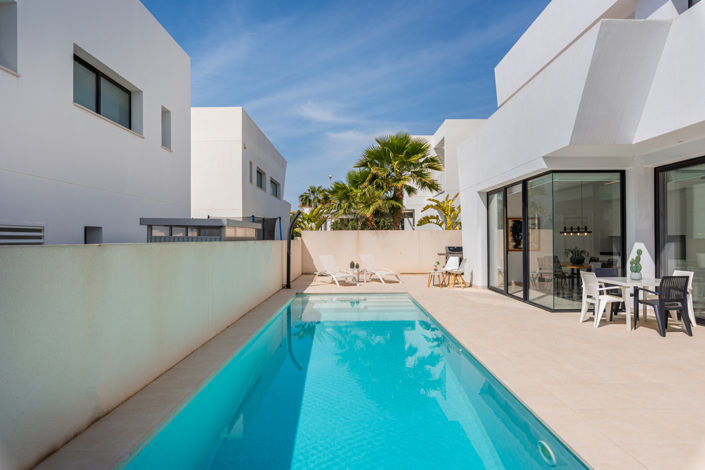 Image No.26-4 Bed Villa for sale