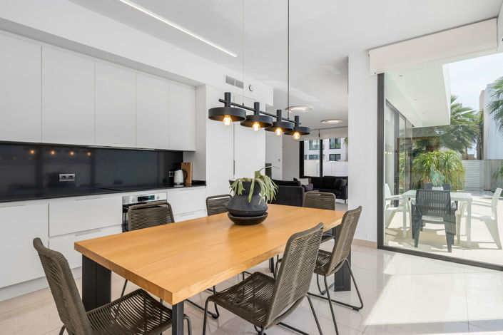 Image No.6-4 Bed Villa for sale