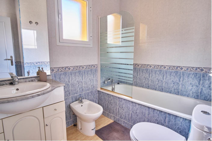 Image No.24-3 Bed Villa for sale