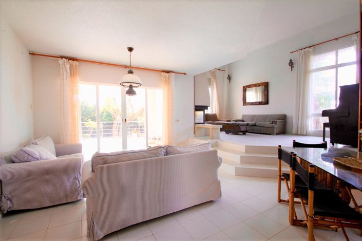 Image No.10-5 Bed Villa for sale