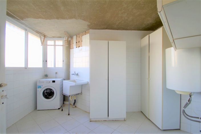 Image No.17-5 Bed Villa for sale