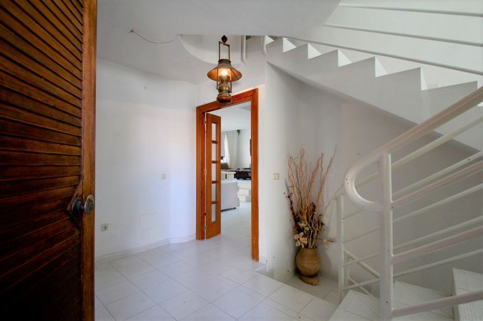 Image No.18-5 Bed Villa for sale